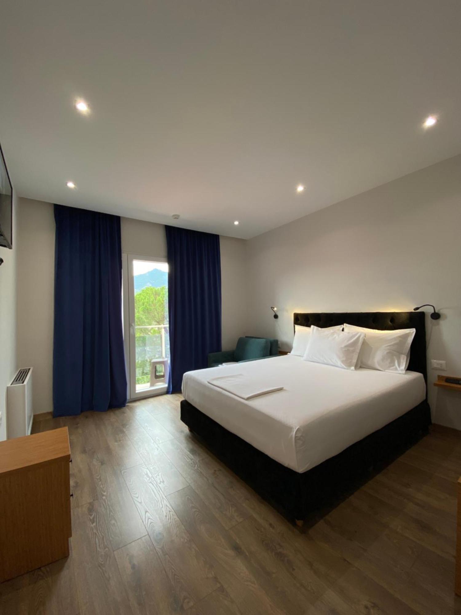 Merly Hotel Пермети Экстерьер фото