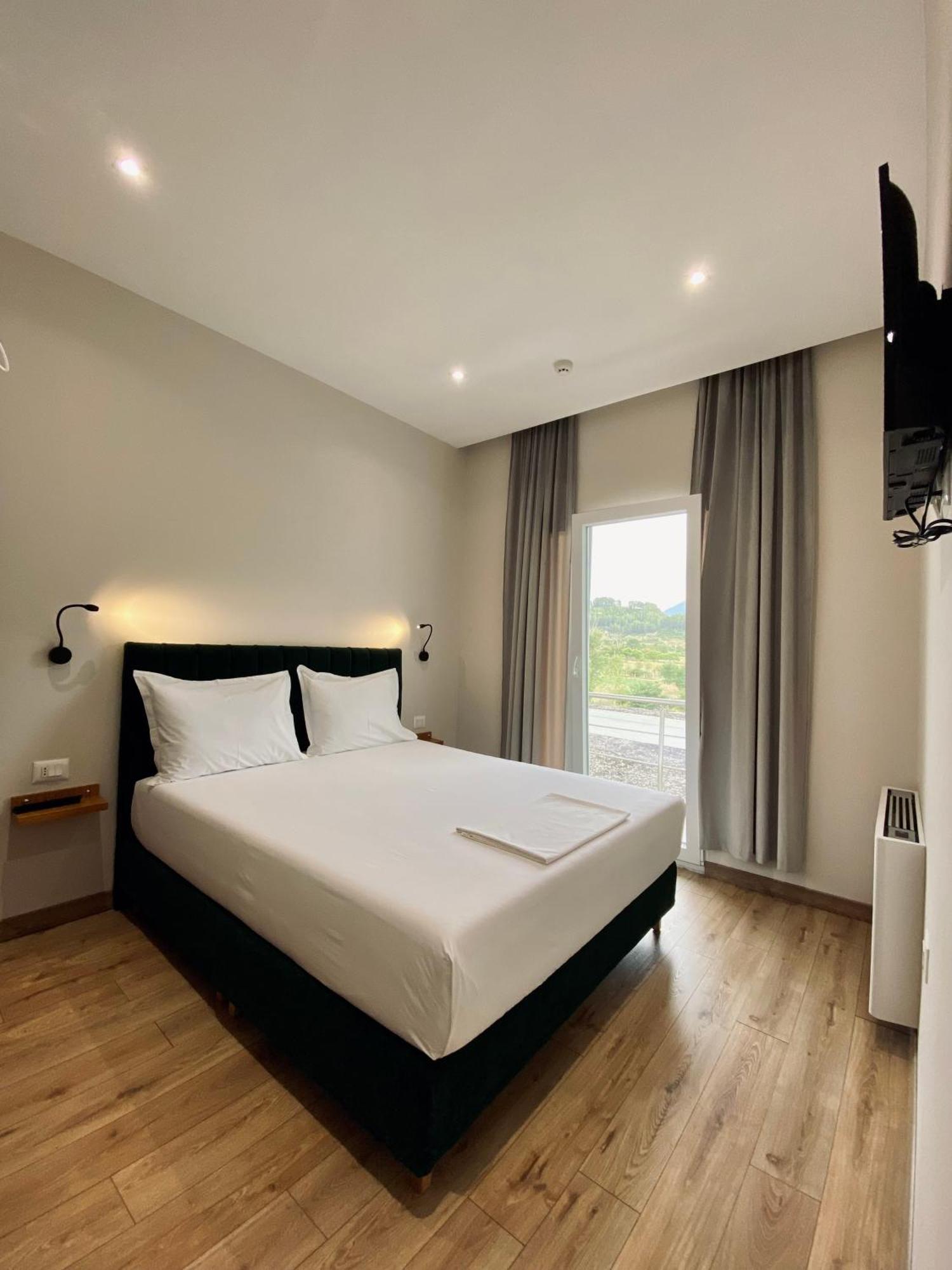Merly Hotel Пермети Экстерьер фото